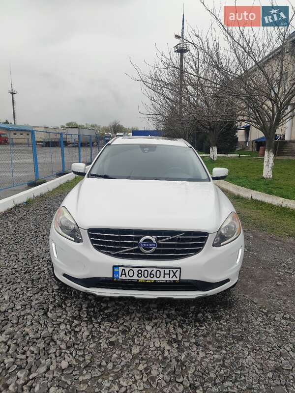 Внедорожник / Кроссовер Volvo XC60 2016 в Ужгороде