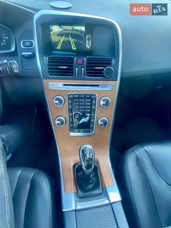 Внедорожник / Кроссовер Volvo XC60 2016 в Ужгороде