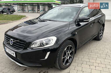 Внедорожник / Кроссовер Volvo XC60 2015 в 