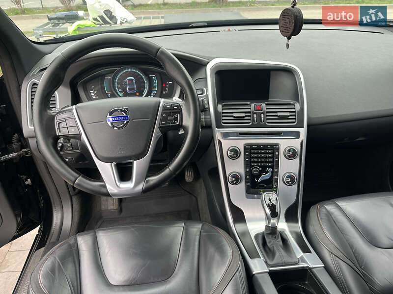 Внедорожник / Кроссовер Volvo XC60 2015 в Ивано-Франковске