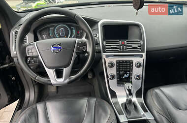 Внедорожник / Кроссовер Volvo XC60 2015 в 