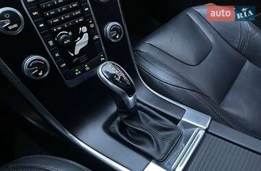 Внедорожник / Кроссовер Volvo XC60 2016 в 