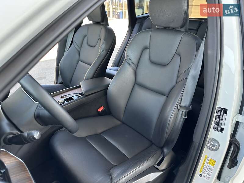 Позашляховик / Кросовер Volvo XC60 2022 в Дніпрі