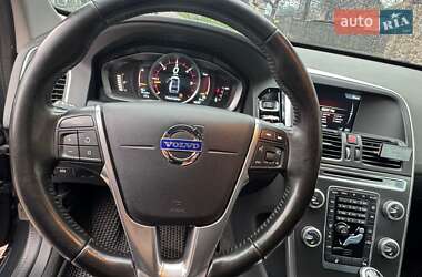 Внедорожник / Кроссовер Volvo XC60 2015 в 