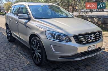 Внедорожник / Кроссовер Volvo XC60 2017 в 