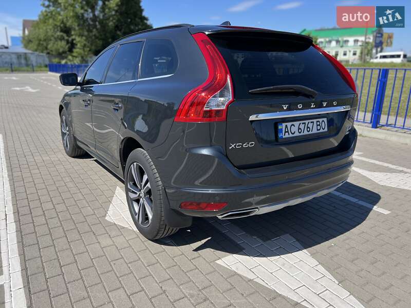 Внедорожник / Кроссовер Volvo XC60 2016 в Нововолынске