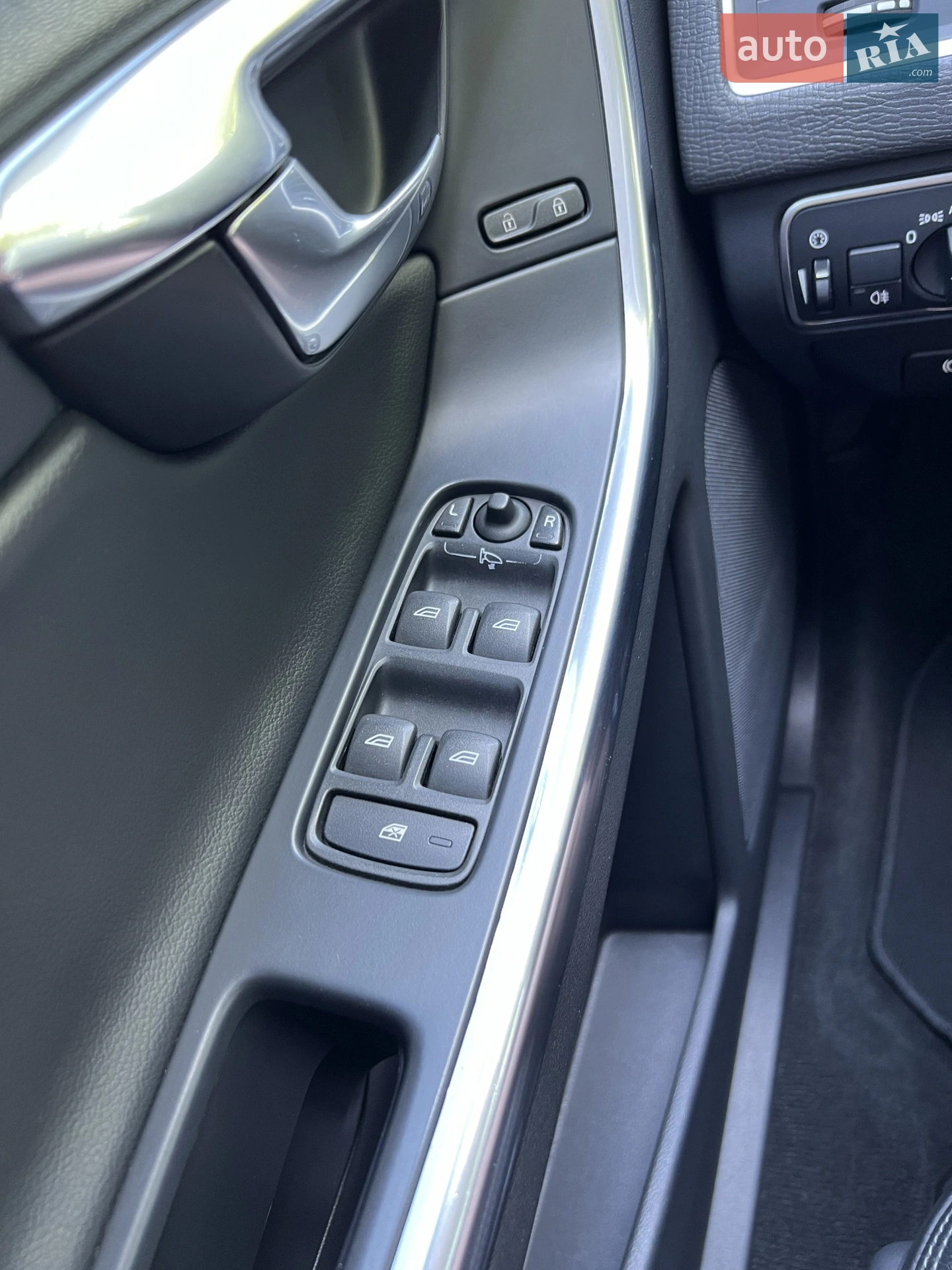 2016 Volvo XC60 - мініатюра 41