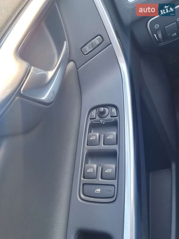 Позашляховик / Кросовер Volvo XC60 2015 в Івано-Франківську