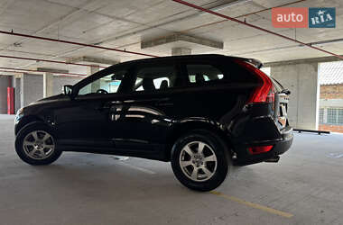 Позашляховик / Кросовер Volvo XC60 2009 в 