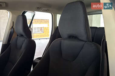 Позашляховик / Кросовер Volvo XC60 2009 в 