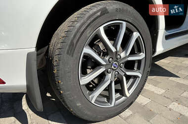 Внедорожник / Кроссовер Volvo XC60 2017 в 