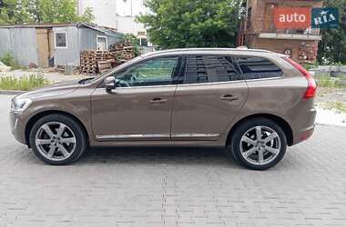 Внедорожник / Кроссовер Volvo XC60 2014 в 