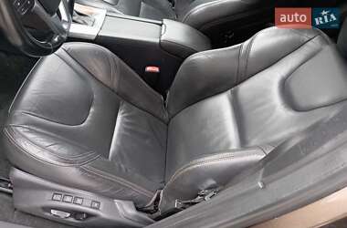 Внедорожник / Кроссовер Volvo XC60 2014 в 