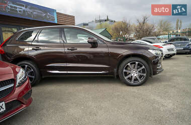 Внедорожник / Кроссовер Volvo XC60 2018 в 