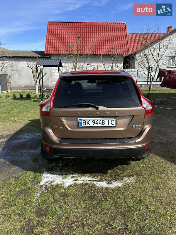 Внедорожник / Кроссовер Volvo XC60 2013 в Ровно