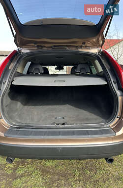 Внедорожник / Кроссовер Volvo XC60 2013 в 