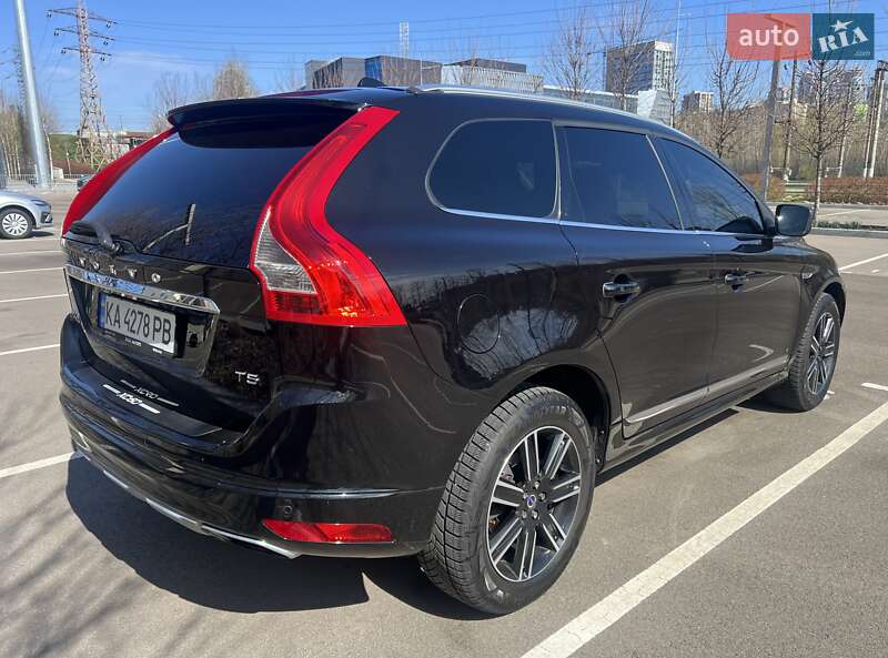 Позашляховик / Кросовер Volvo XC60 2015 в Києві