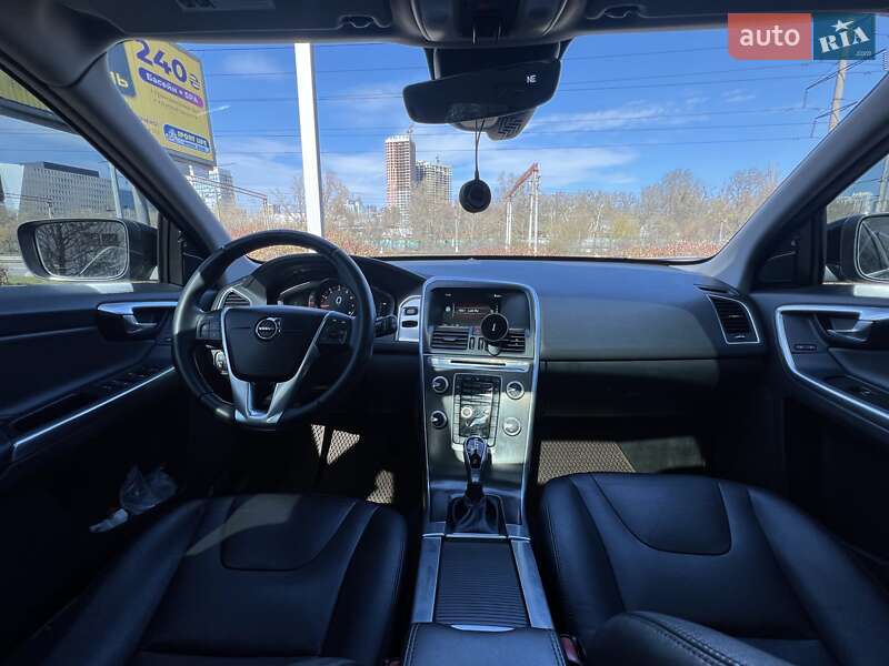 Позашляховик / Кросовер Volvo XC60 2015 в Києві