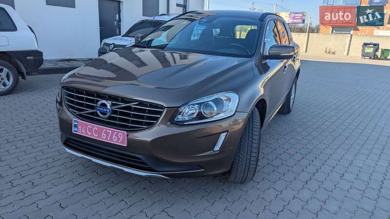 Внедорожник / Кроссовер Volvo XC60 2015 в 