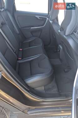 Внедорожник / Кроссовер Volvo XC60 2015 в 