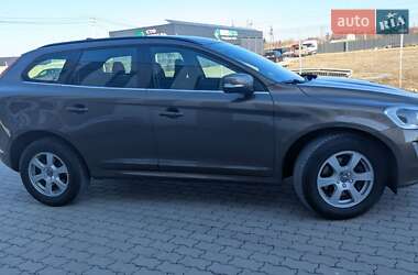 Внедорожник / Кроссовер Volvo XC60 2015 в 