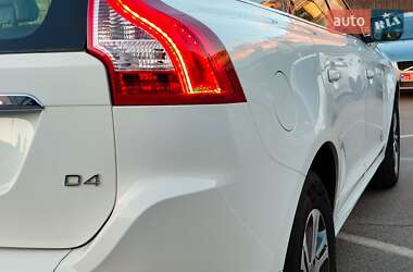 Позашляховик / Кросовер Volvo XC60 2015 в 