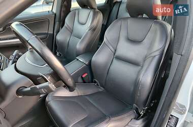 Позашляховик / Кросовер Volvo XC60 2015 в 