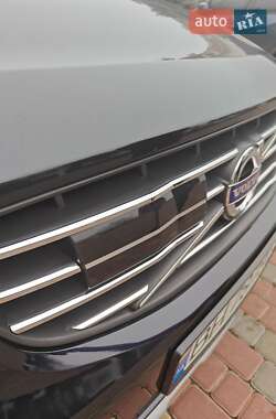 Позашляховик / Кросовер Volvo XC60 2017 в 