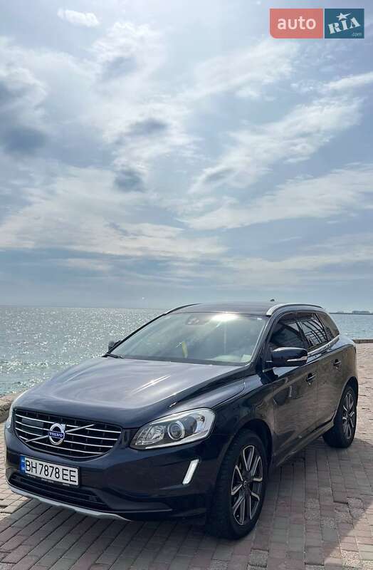 Позашляховик / Кросовер Volvo XC60 2017 в 