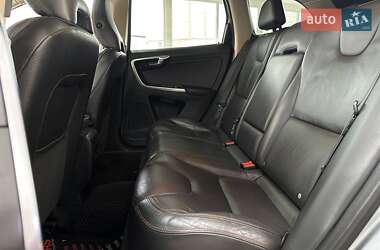 Внедорожник / Кроссовер Volvo XC60 2012 в 