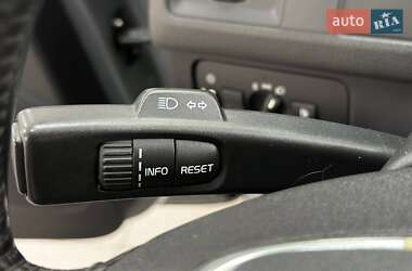 Внедорожник / Кроссовер Volvo XC60 2012 в 