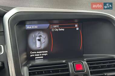 Внедорожник / Кроссовер Volvo XC60 2012 в 