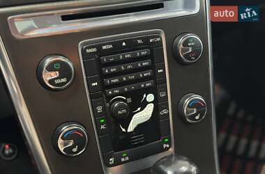 Внедорожник / Кроссовер Volvo XC60 2012 в 