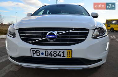 Позашляховик / Кросовер Volvo XC60 2017 в 