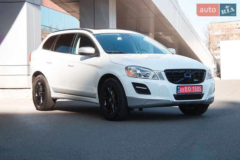 Внедорожник / Кроссовер Volvo XC60 2010 в 