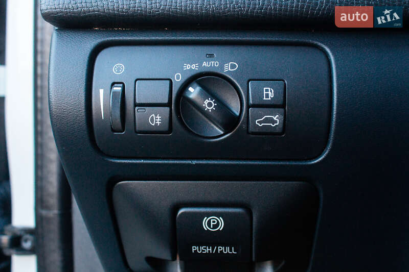 Внедорожник / Кроссовер Volvo XC60 2010 в Киеве