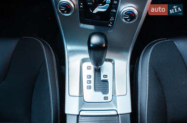 Внедорожник / Кроссовер Volvo XC60 2010 в 