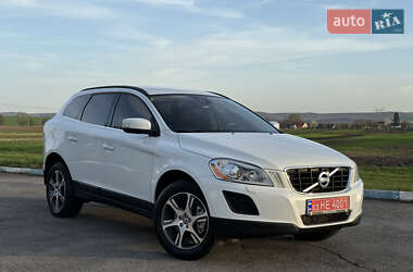 Внедорожник / Кроссовер Volvo XC60 2013 в 