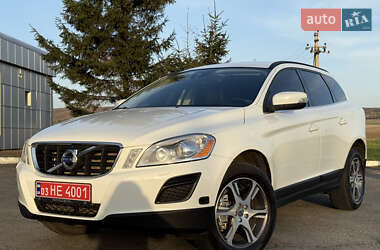 Внедорожник / Кроссовер Volvo XC60 2013 в 