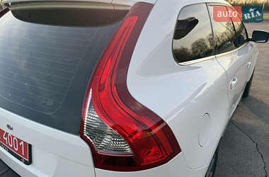 Внедорожник / Кроссовер Volvo XC60 2013 в 