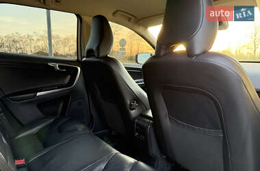 Внедорожник / Кроссовер Volvo XC60 2013 в 