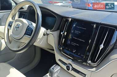 Внедорожник / Кроссовер Volvo XC60 2020 в 