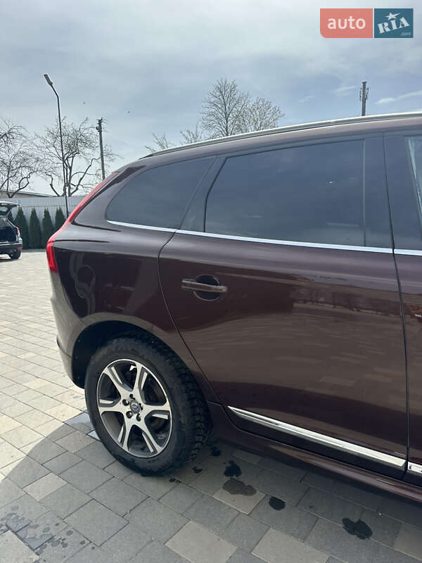 Внедорожник / Кроссовер Volvo XC60 2014 в Бучаче