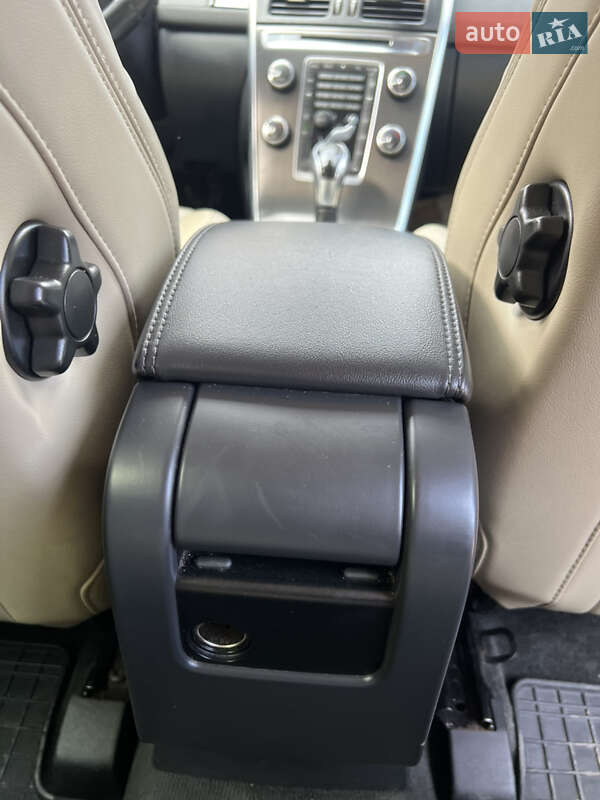 Внедорожник / Кроссовер Volvo XC60 2014 в Бучаче