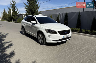 Внедорожник / Кроссовер Volvo XC60 2015 в 