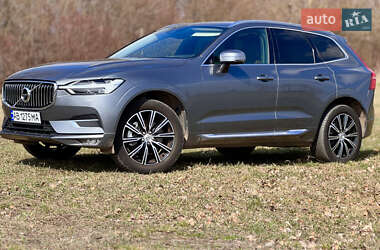 Внедорожник / Кроссовер Volvo XC60 2017 в Казатине