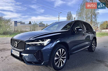 Внедорожник / Кроссовер Volvo XC60 2023 в 