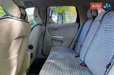 Позашляховик / Кросовер Volvo XC60 2011 в 