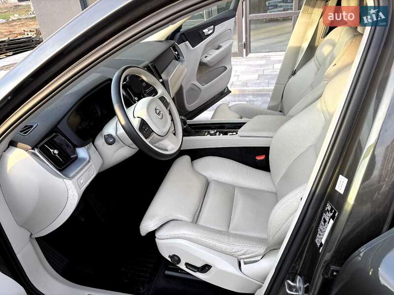 Позашляховик / Кросовер Volvo XC60 2018 в Києві