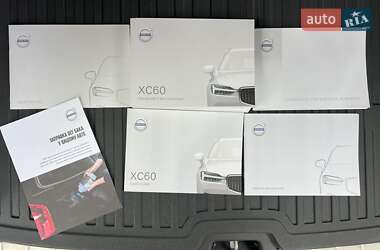 Позашляховик / Кросовер Volvo XC60 2018 в 